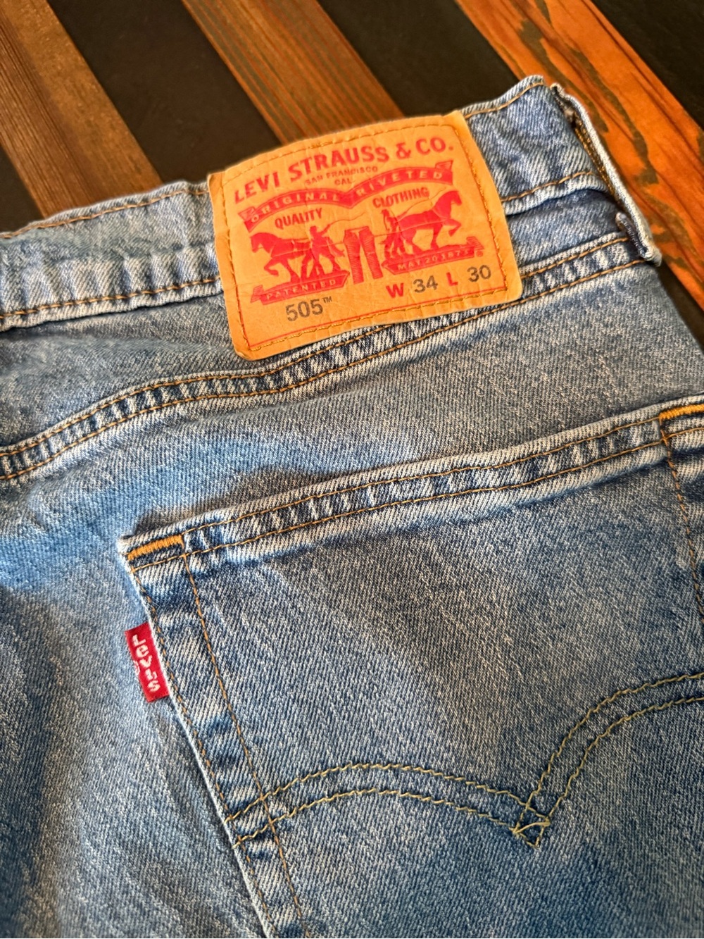 Men’s Levi’s 505 Jeans - Picture 5 of 9